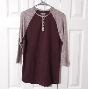 Mossimo Maroon Buttoned T-shirt 3/4 Length Sleeves